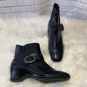 Life‎ Stride Black Leather Jitney Booties S…
